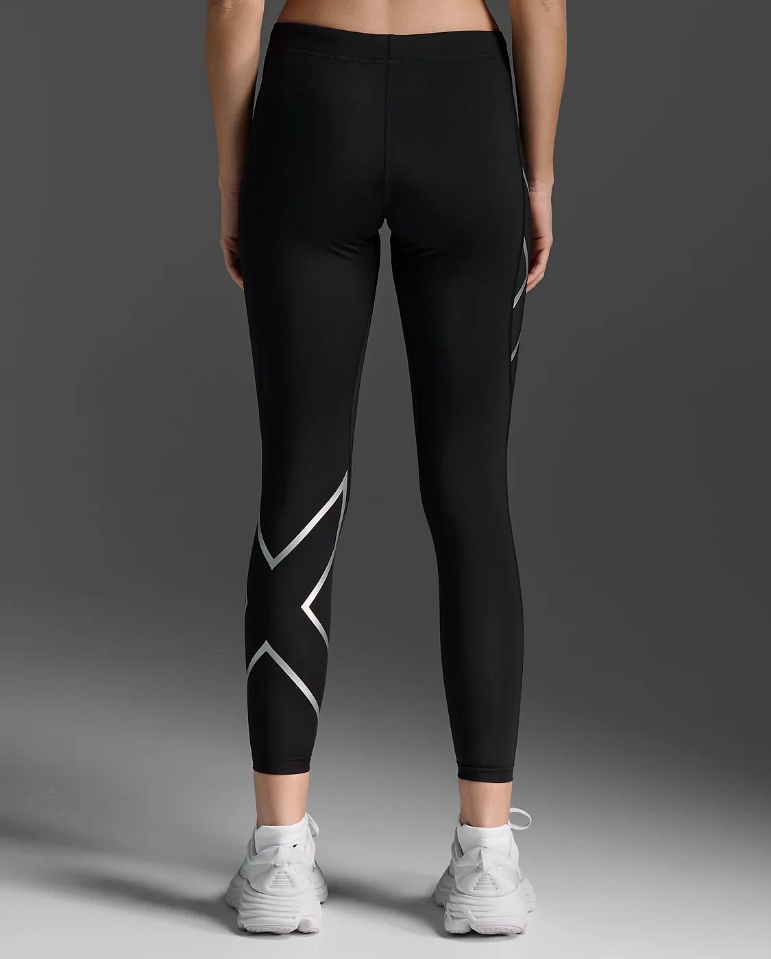 113083-2XU-Core-Compression-hardloopsbroek-BlackSilver-Dames-afbeelding-5