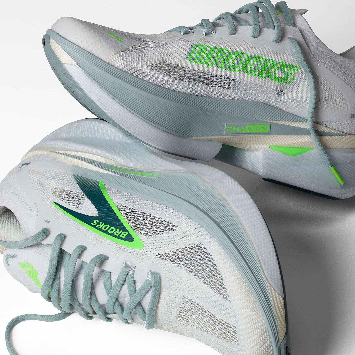 143895-Brooks-Hyperion-Max-3-hardloopschoenen-WhiteGray-MistGreen-heren-afbeelding-3