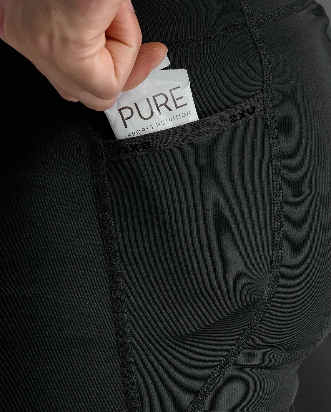 113384-2XU-Core-Tri-8-Inch-Shorts-BlackWhite-Heren-afbeelding-5