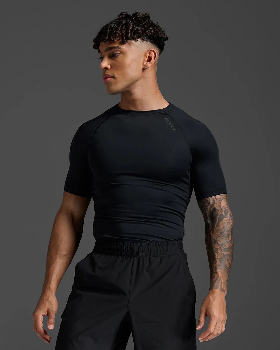 113440-2XU-Core-Compression-hardloopshirt-korte-mouw-BlackNo-Logo-Heren-afbeelding-6