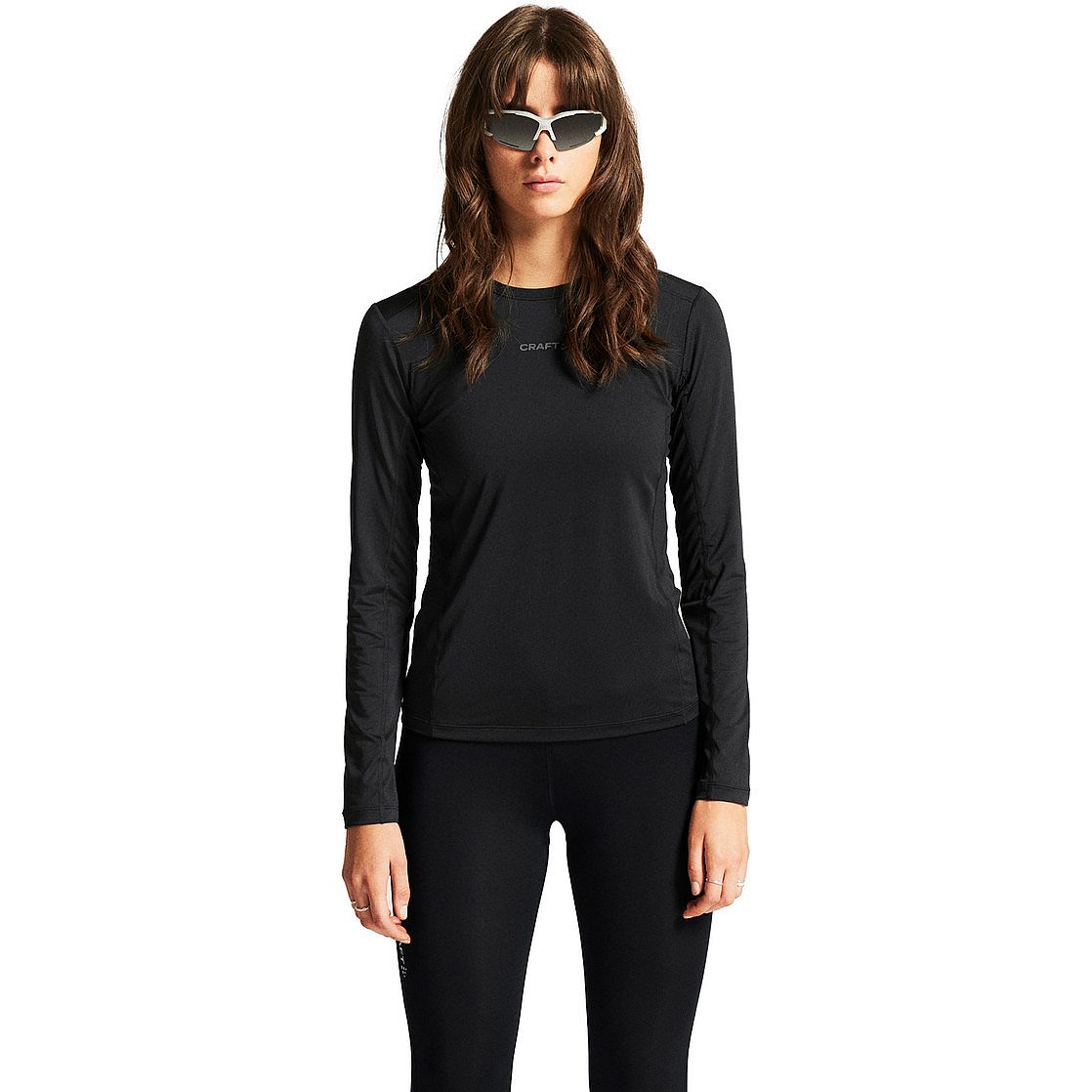115204-Craft-ADV-Essence-2-hardloopshirt-lange-mouw-zwart-dames-afbeelding-2