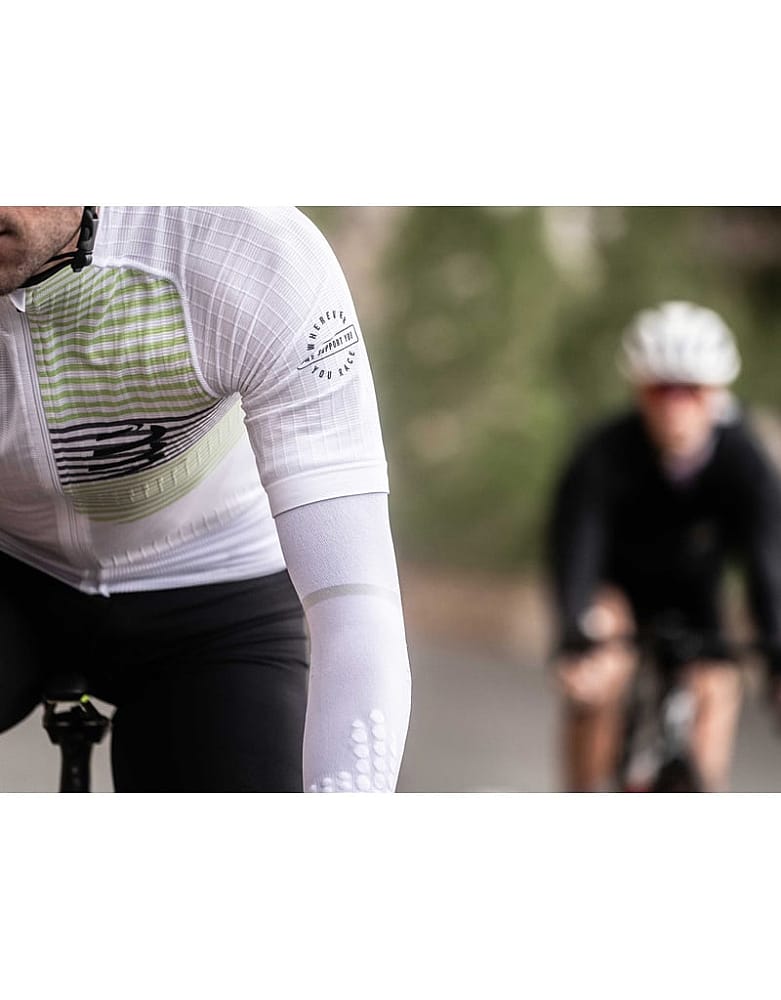 116159-Compressport-Armforce-Ultralight-Arm-Sleeves-wit-afbeelding-3