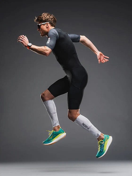 115689-Fusion-TEMPO-TWO-trisuit-korte-mouw-all-black-unisex-afbeelding-3