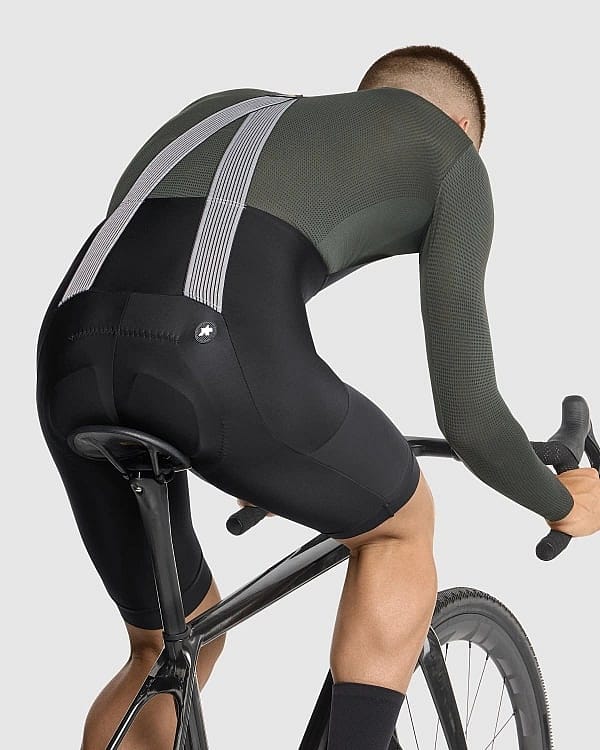 118762-Assos-Tactica-springfall-t5-bibshort-zwart-heren-afbeelding-7