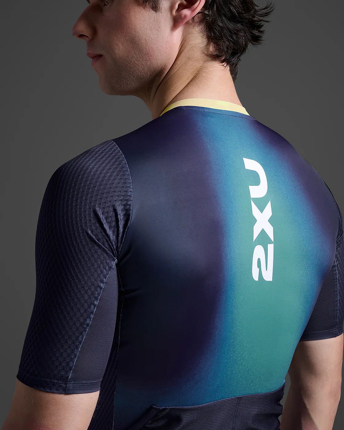 113330-2XU-Aero-Hex-Trisuit-korte-mouw-MidnightCool-Matcha-Heren-afbeelding-4
