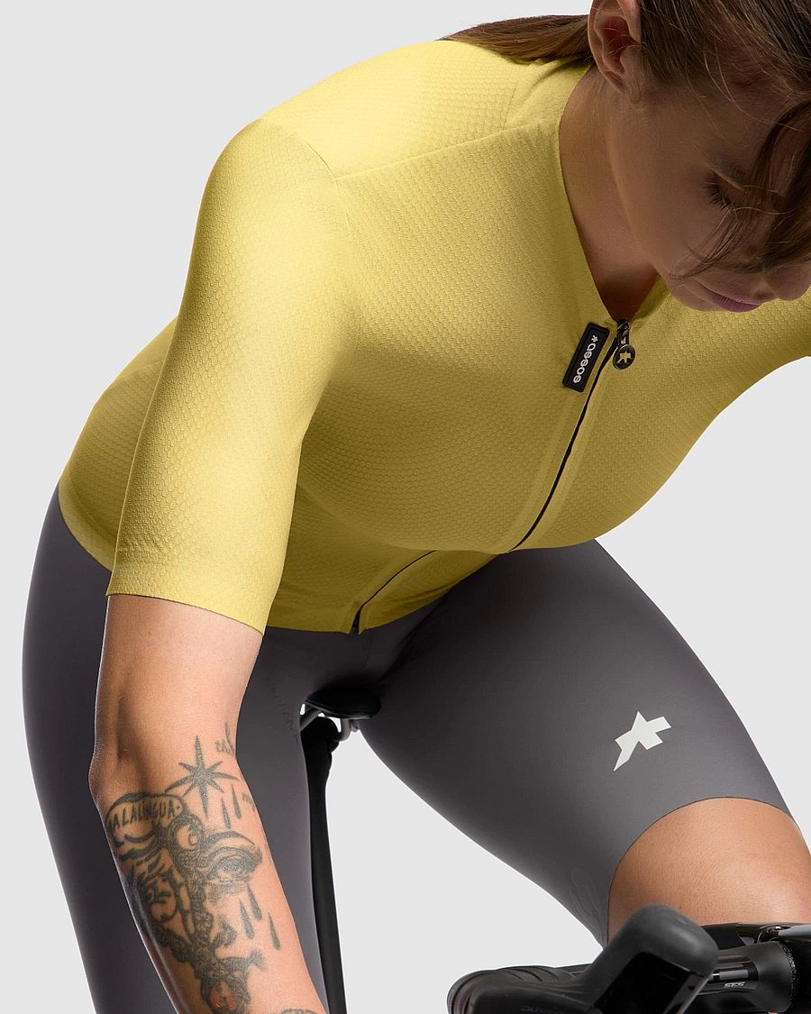 141271-Assos-Dyora-R-S11-fietsshirt-Mystic-Yellow-dames-afbeelding-4