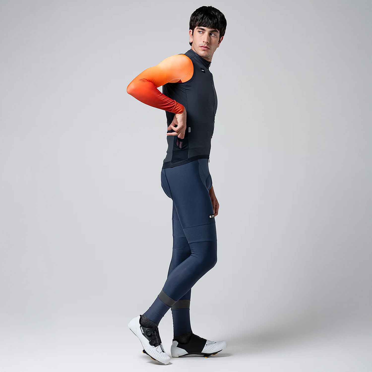 105971-Gobik-fietsvest-vector-2.0-ultrablue-heren-afbeelding-2