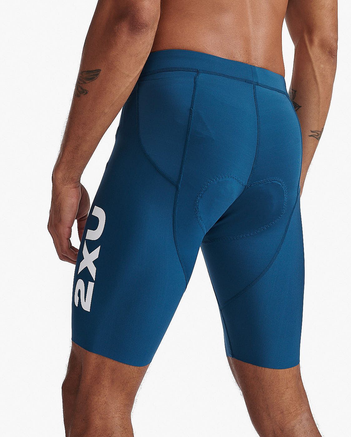 97903-2XU-Aero-9-inch-tri-shorts-blauwwit-heren-afbeelding-4