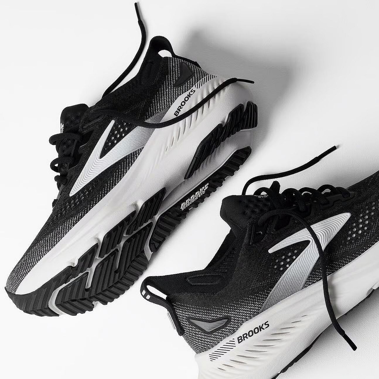 140186-Brooks-Glycerin-GTS-23-hardloopschoenen-WIDE-BlackGreyWhite-dames-afbeelding-3