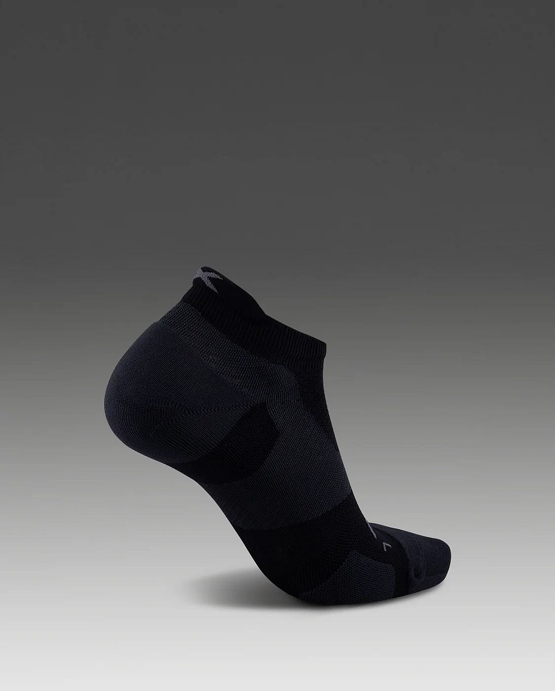 113730-2XU-Vectr-Light-Cushion-No-Show-hardloopsokken-BlackTitanium-unisex-afbeelding-2