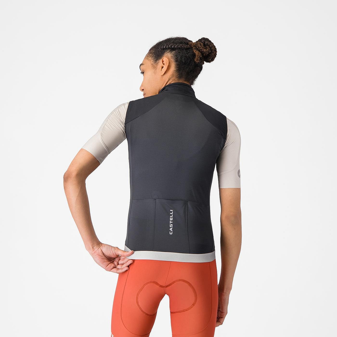 141097-Castelli-espresso-2-w-vest-black-dames-afbeelding-2