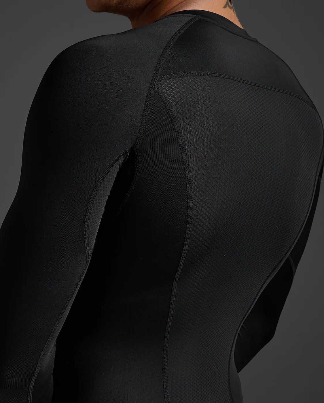 113415-2XU-Core-Compression-hardloopshirt-lange-mouw-BlackNo-Logo-Heren-afbeelding-5
