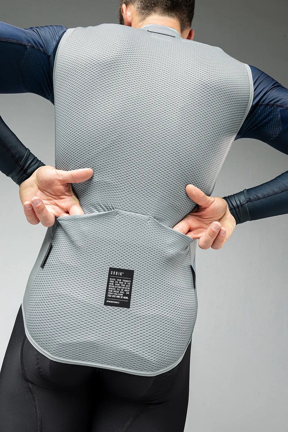 115110-Gobik-Plus-2.0-fietsvest-mouwloos-hakone-heren-afbeelding-5