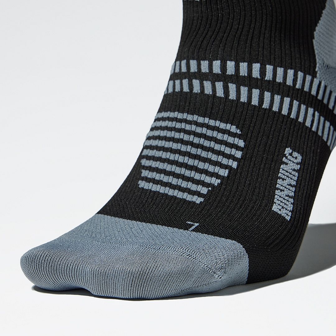 116201-Stox-Running-Ultralight-Socks-zwartgrijs-heren-afbeelding-4