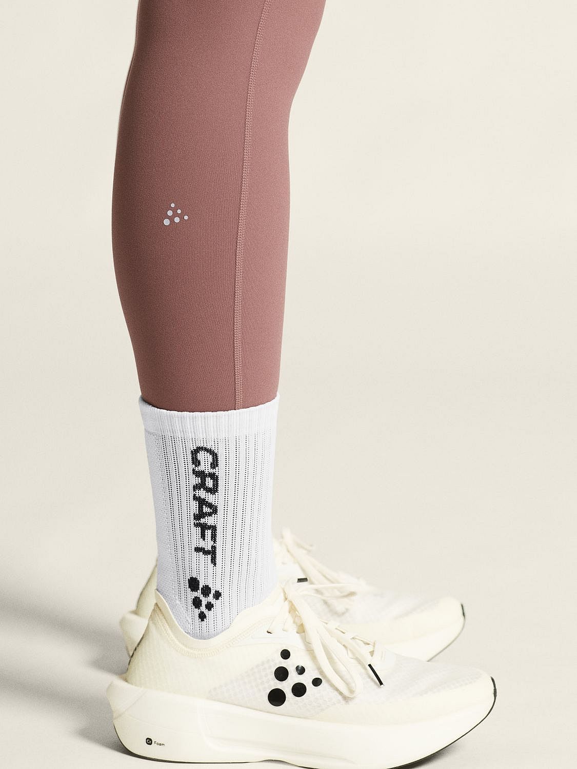 121196-Craft-ADV-Essence-Warm-3-hardloopbroek-lang-roze-dames-afbeelding-6