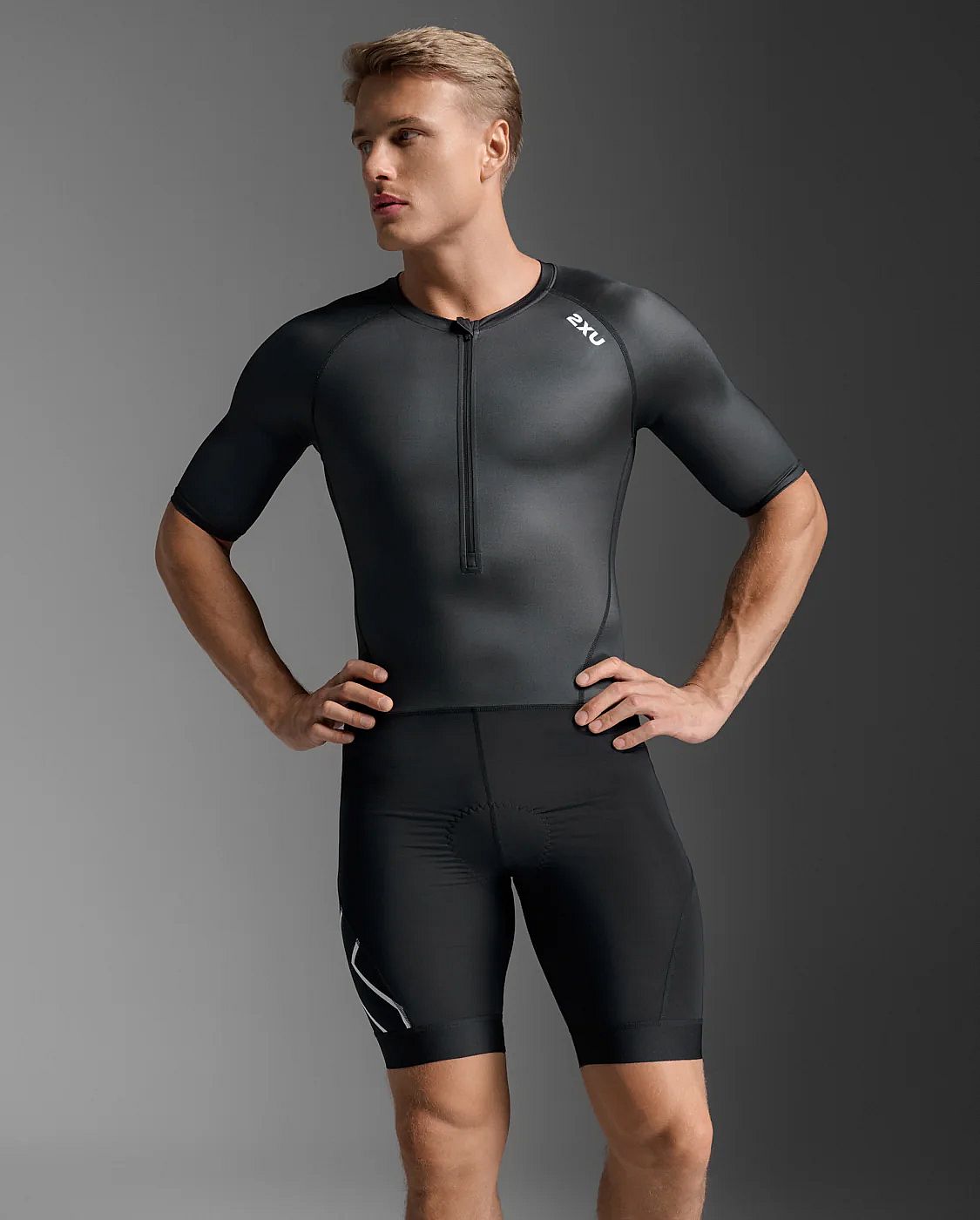 113356-2XU-Core-Sleeved-Trisuit-BlackWhite-Heren-afbeelding-2