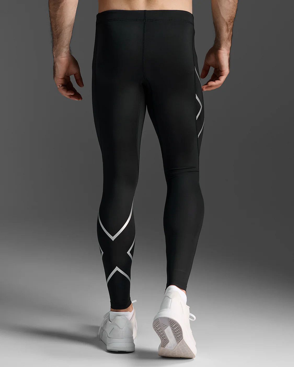 113914-2XU-Core-Compression-hardloopbroek-BlackSilver-Heren-afbeelding-5