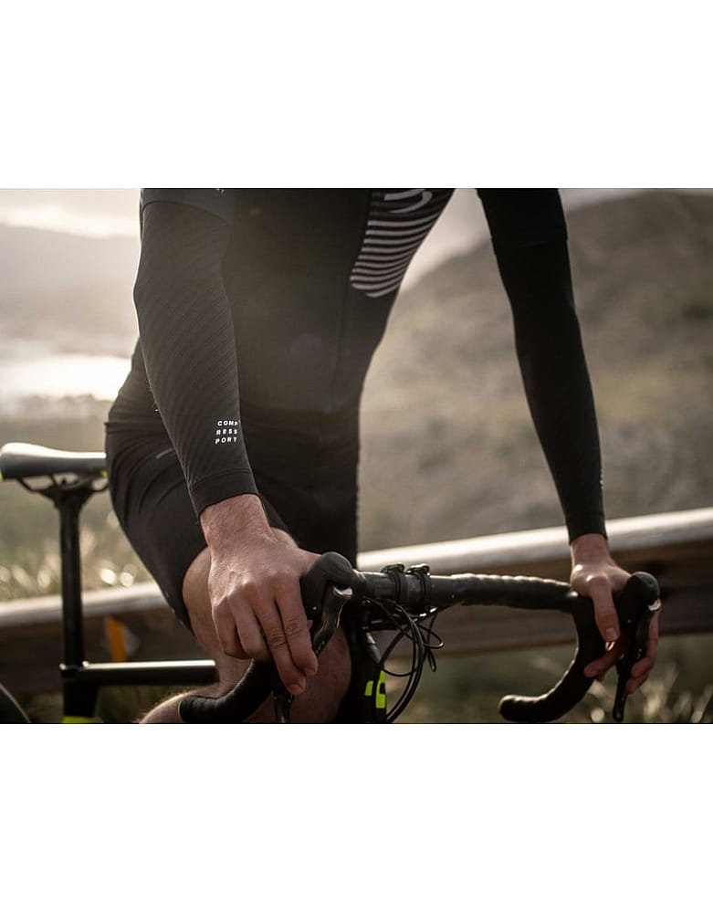 116104-Compressport-Under-Control-Arm-Sleeves-zwart-afbeelding-2