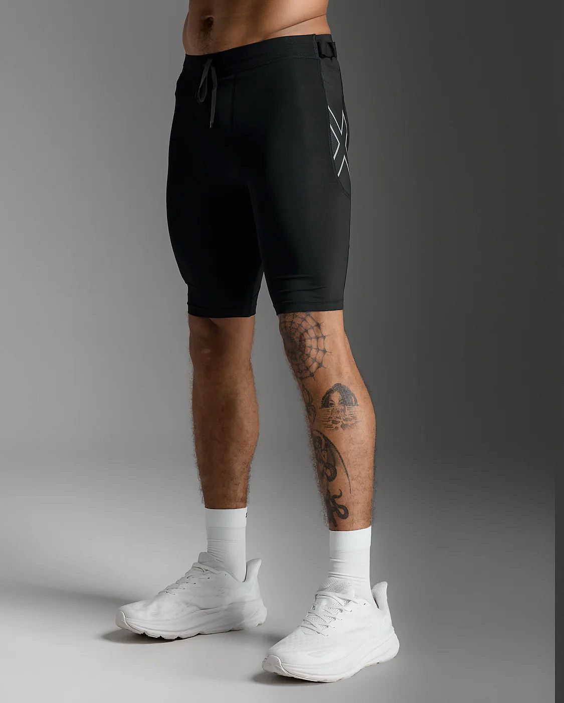 113653-2XU-Aero-Mesh-Compression-Shorts-BlackSilver-Reflective-Heren-afbeelding-3