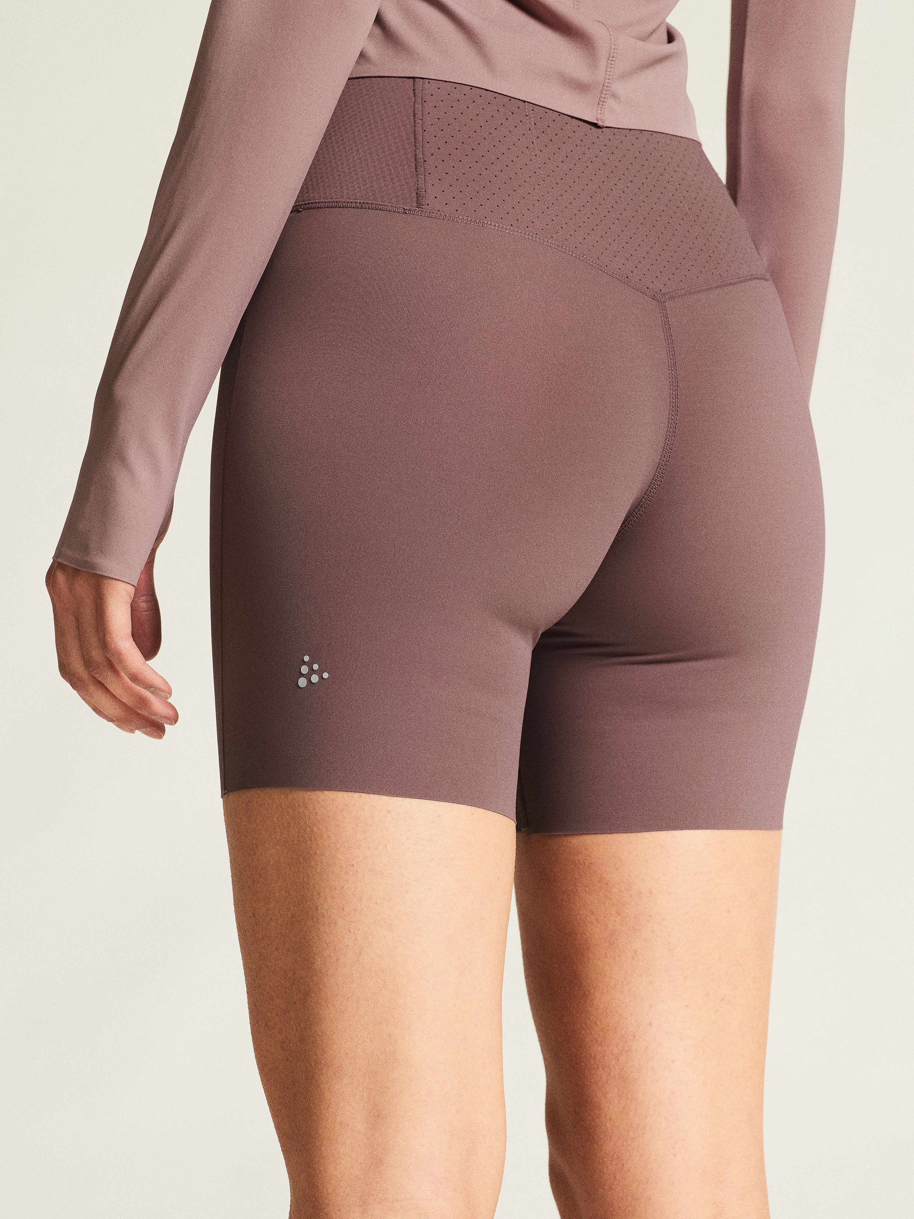 142678-Craft-hypervent-hardloopbroek-kort-dames-flint-afbeelding-8