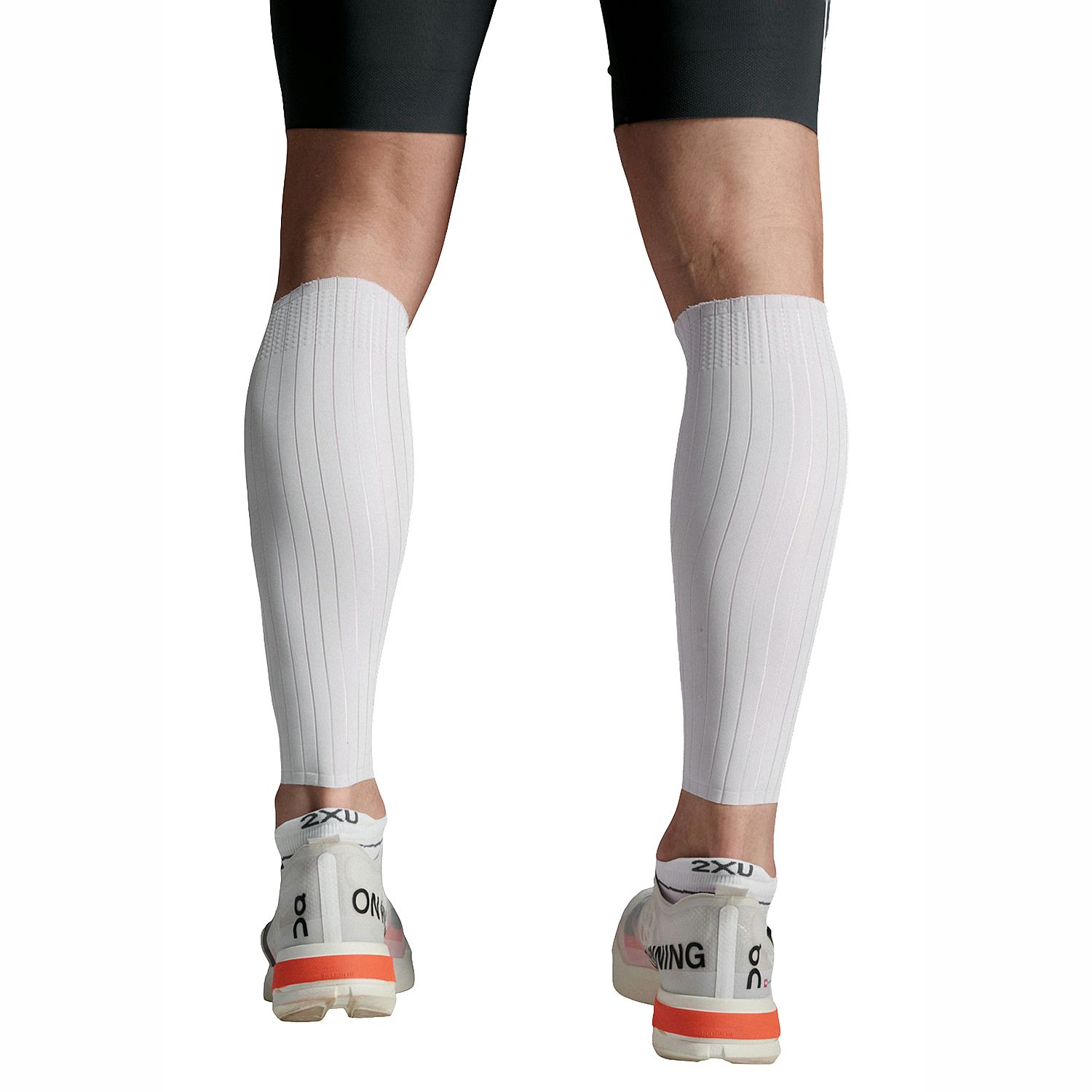 141872-2XU-Light-speed-aero-calf-guards-WhiteBlack-heren-afbeelding-5