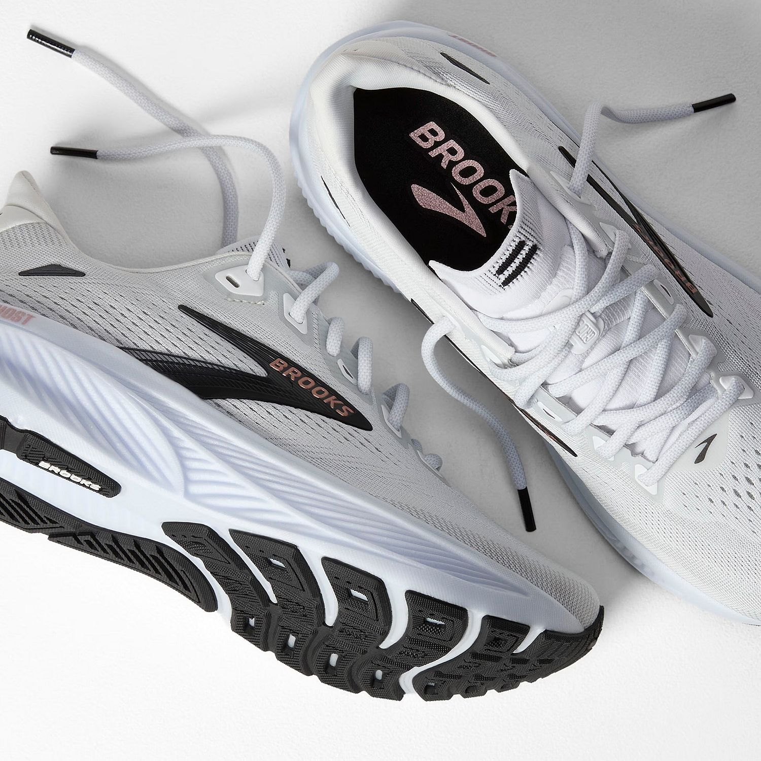 145218-Brooks-Ghost-18-hardloopschoenen-WhiteBlackRose-Gold-dames-afbeelding-2