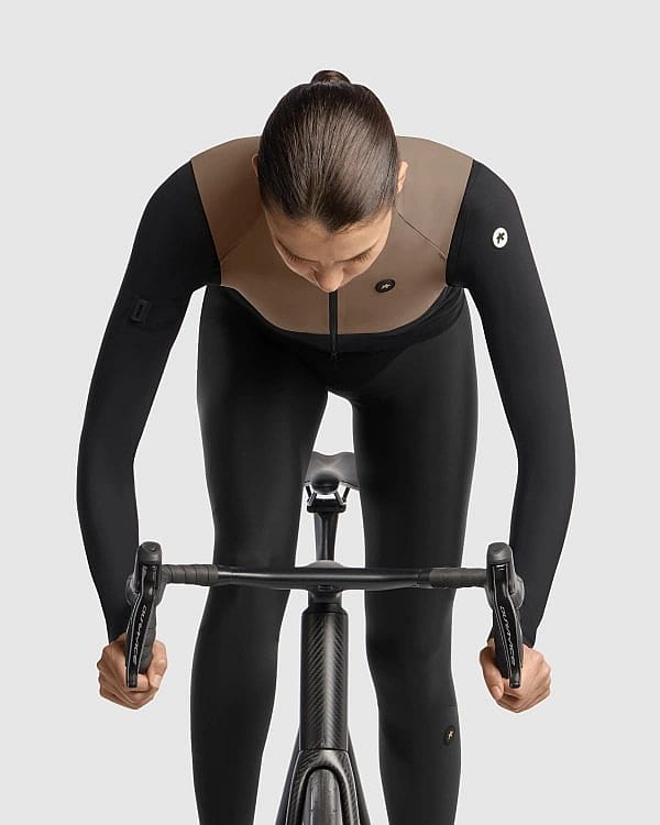 118752-Assos-UMA-GTV-springfall-S11-vest-terra-sand-dames-afbeelding-5