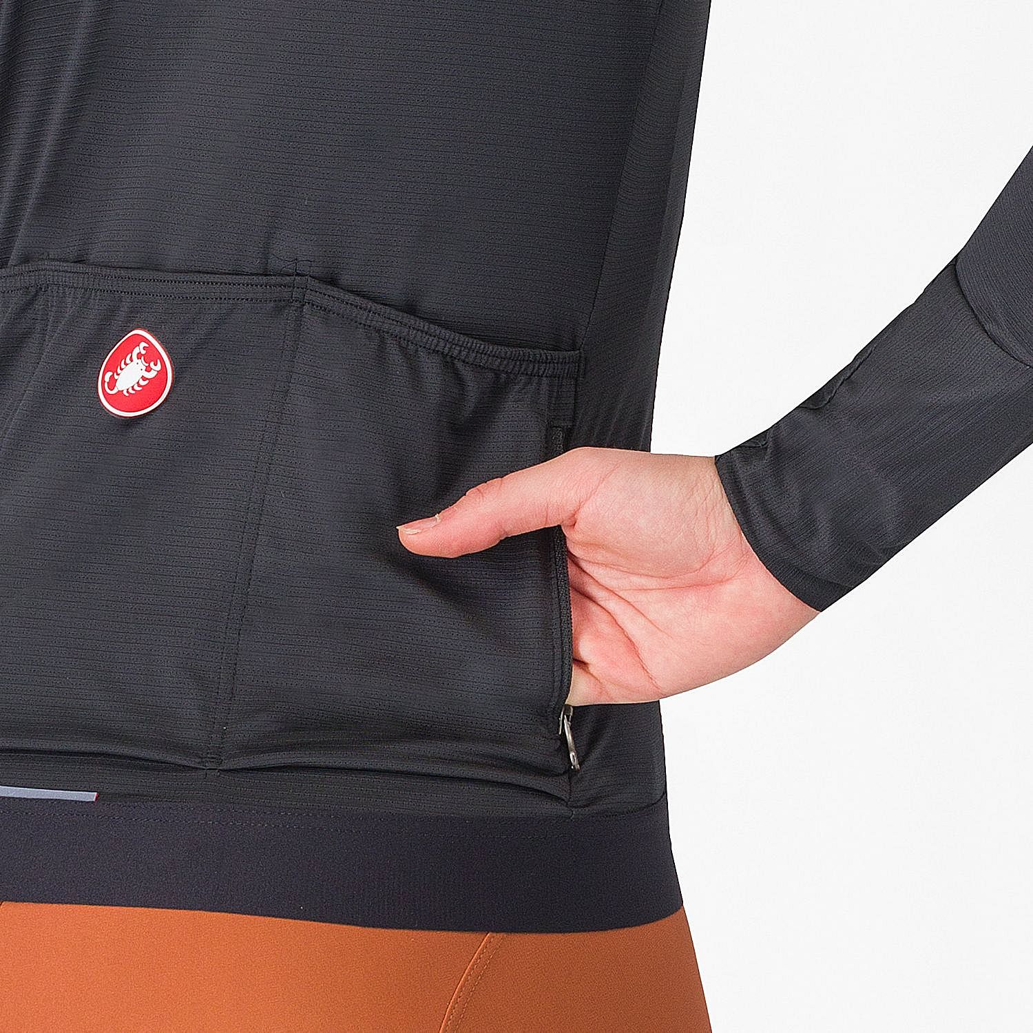 111233-Castelli-Espresso-fietsshirt-lange-mouw-zwart-dames-afbeelding-4