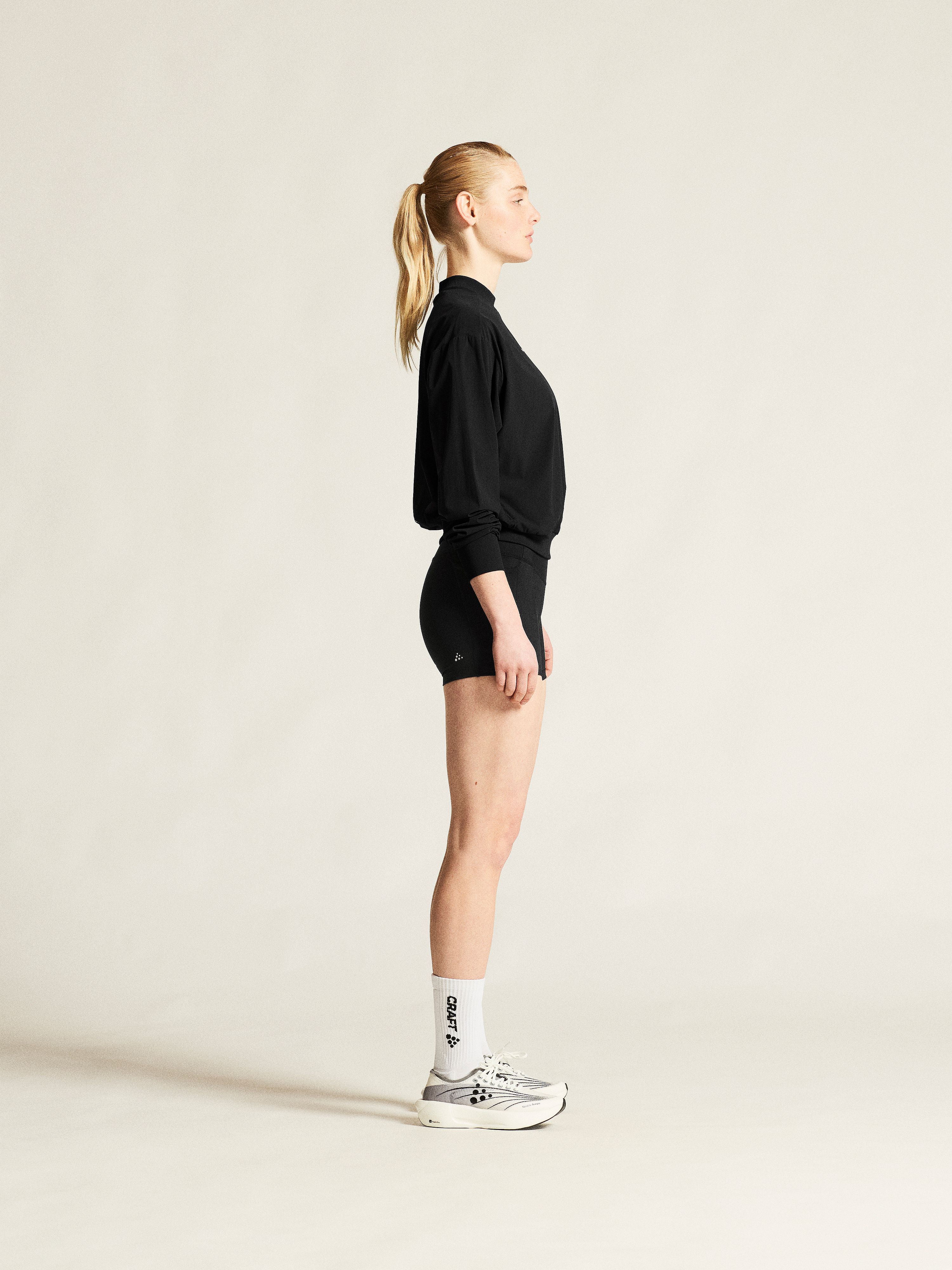 142324-Craft-essence-3-hardloopbroek-kort-dames-black-afbeelding-4