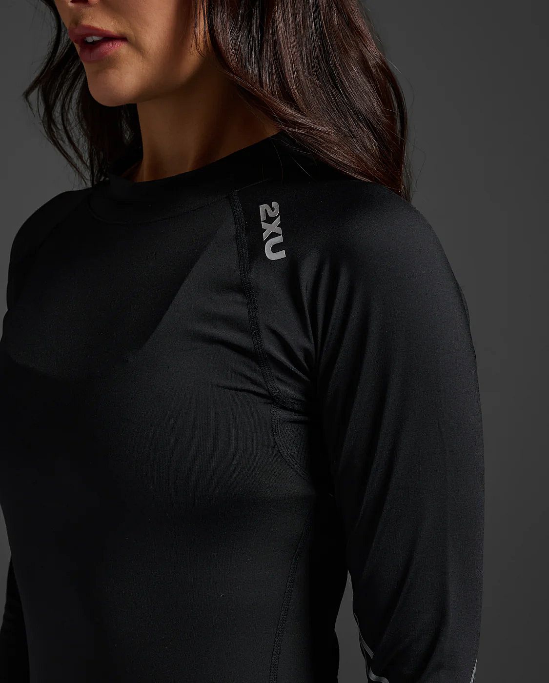 113658-2XU-Igniton-Compression-hardloopshirt-lange-mouw-BlackSilver-Dames-afbeelding-5