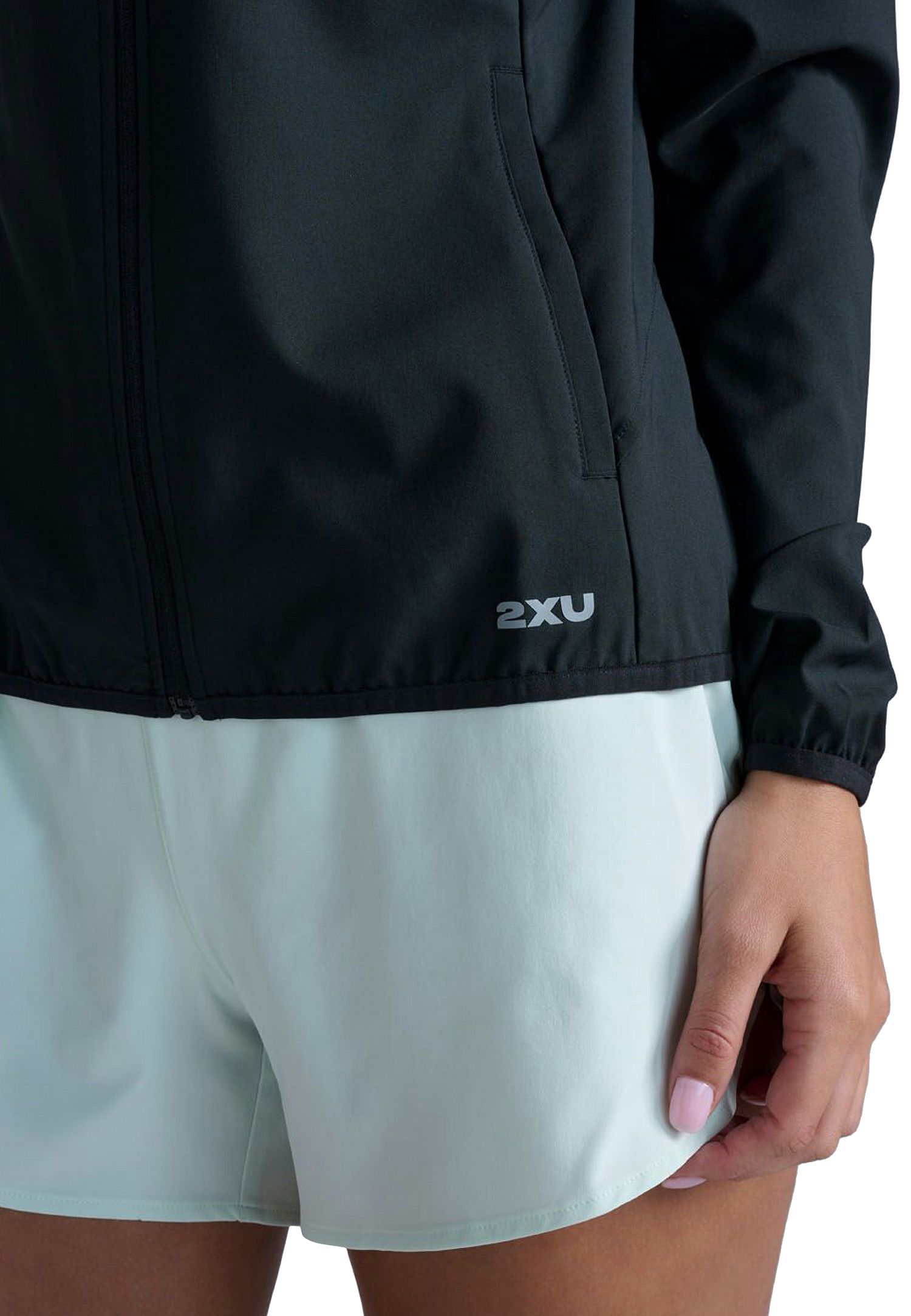 141874-2XU-Aero-hardloopjas-reflecterend-BlackSilver-dames-afbeelding-6