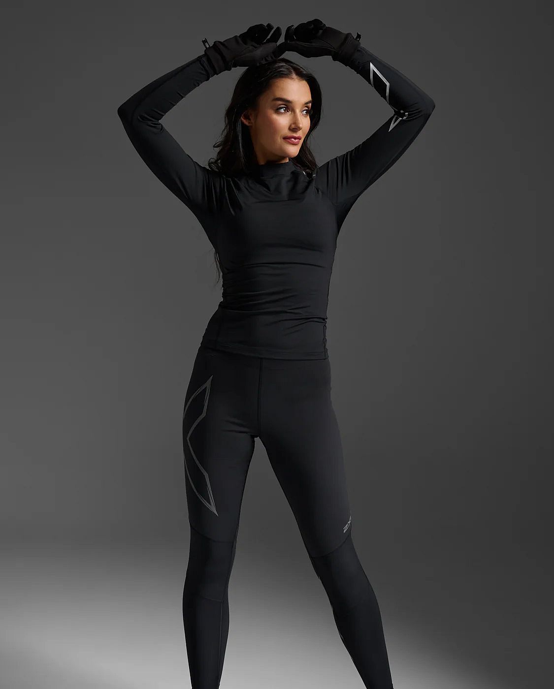 113658-2XU-Igniton-Compression-hardloopshirt-lange-mouw-BlackSilver-Dames-afbeelding-2