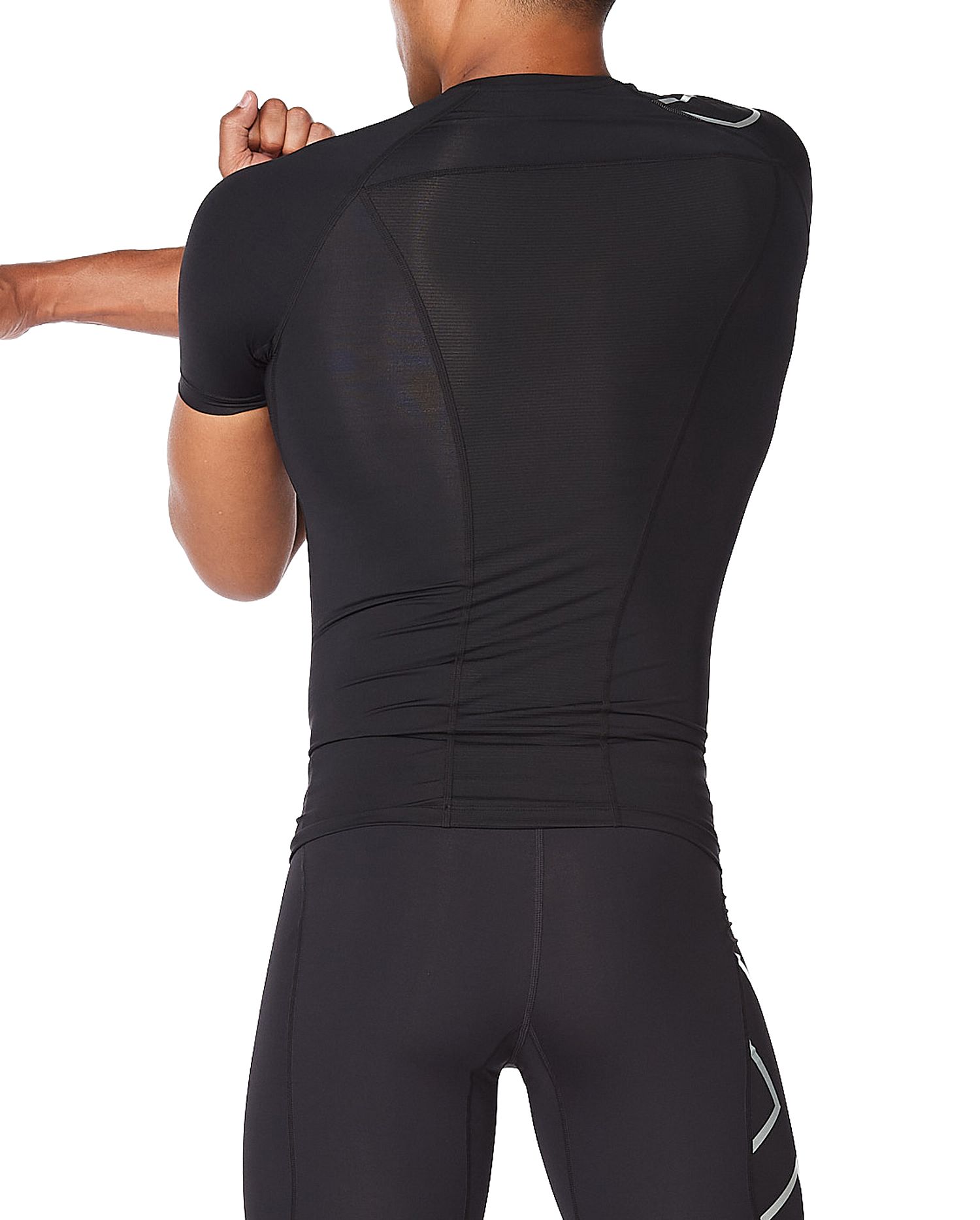 141814-2XU-Core-Compression-hardloopshirt-korte-mouw-BlackSilver-heren-afbeelding-6