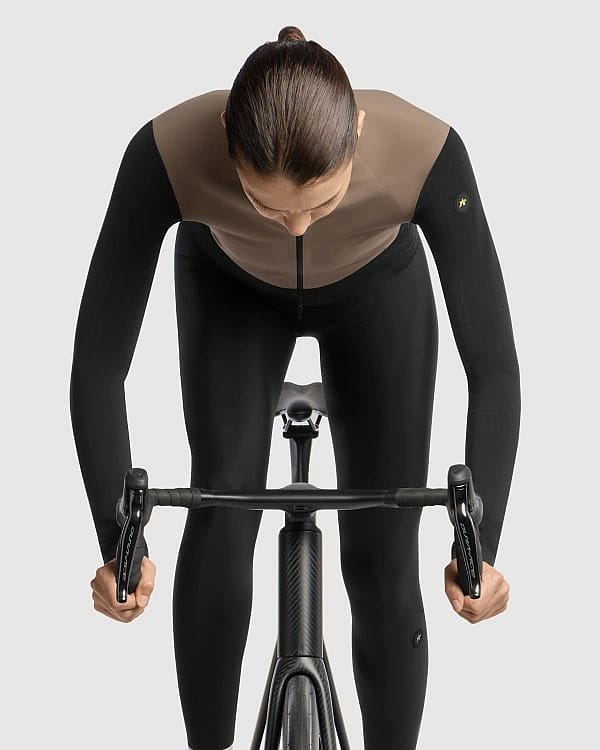 118737-Assos-UMA-GTV-springfall-jacket-s11-terra-sand-dames-afbeelding-6