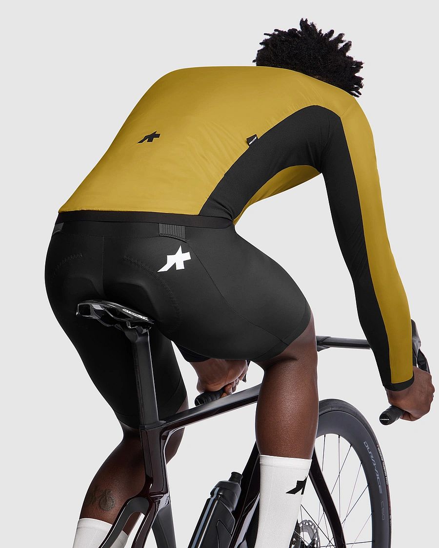 141666-Assos-Mille-GT-S11-wind-fietsjas-Golden-Yellow-heren-afbeelding-6