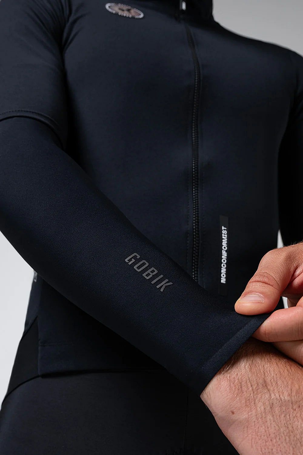 114072-Gobik-Thermal-Armwarmer-Kaba-2.0-Unisex-Zwart-afbeelding-6