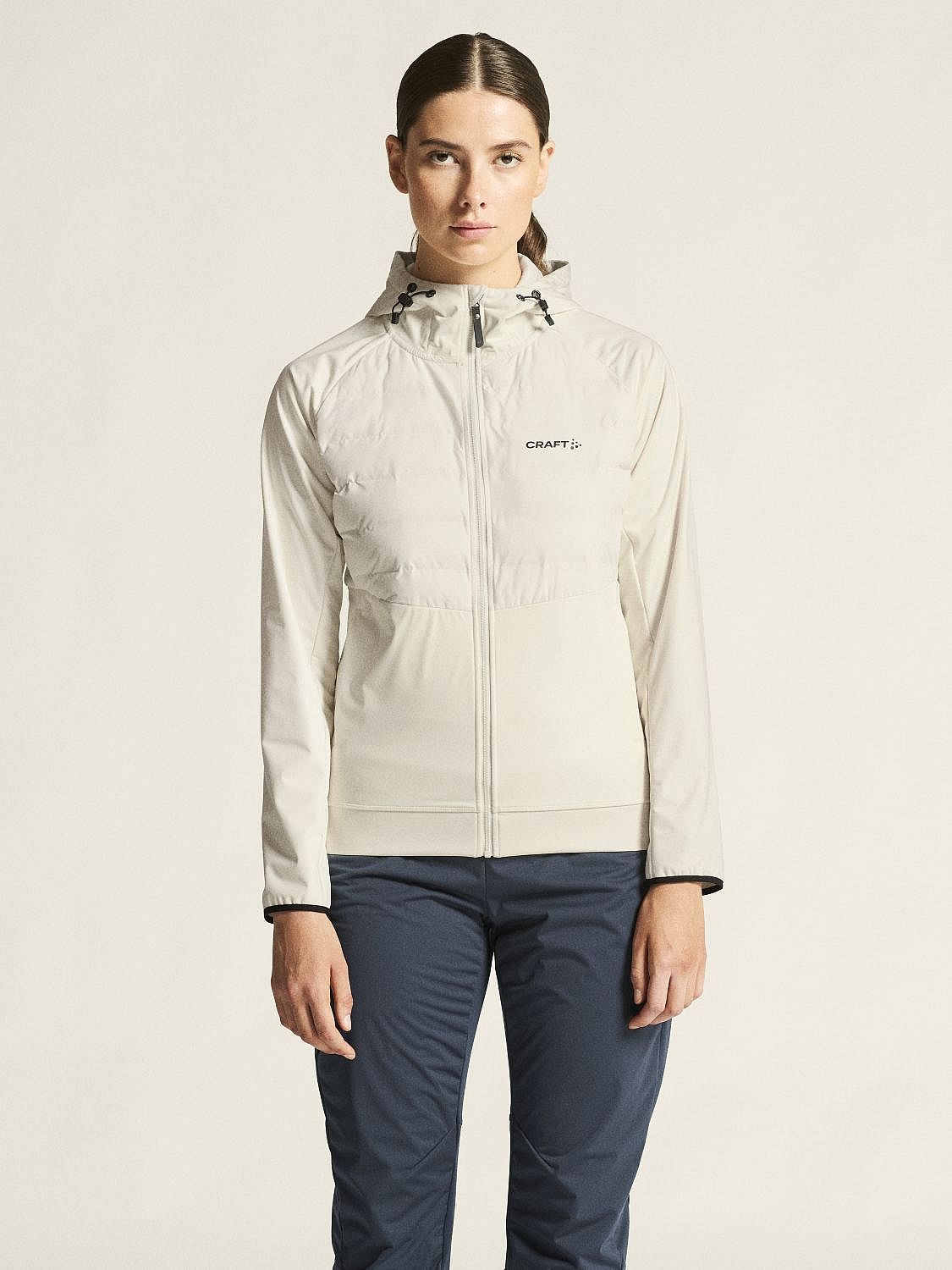 121381-Craft-Advanced-Pursuit-Thermal-ski-jack-beige-dames-afbeelding-4