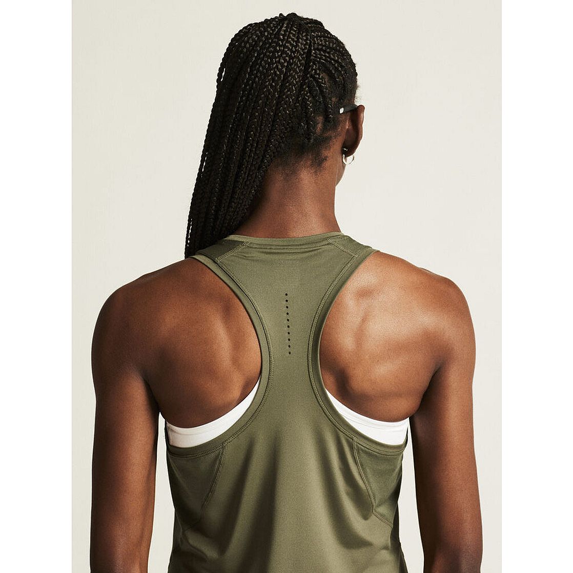 115167-Craft-ADV-Essence-2-hardloop-singlet-donkergroen-dames-afbeelding-4
