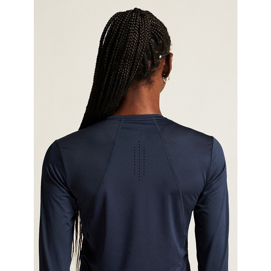 115217-Craft-ADV-Essence-2-hardloopshirt-lange-mouw-donkerblauw-dames-afbeelding-3
