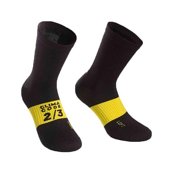 67451-Assos-springfall-fietssokken-zwartgeel-unisex-afbeelding-1