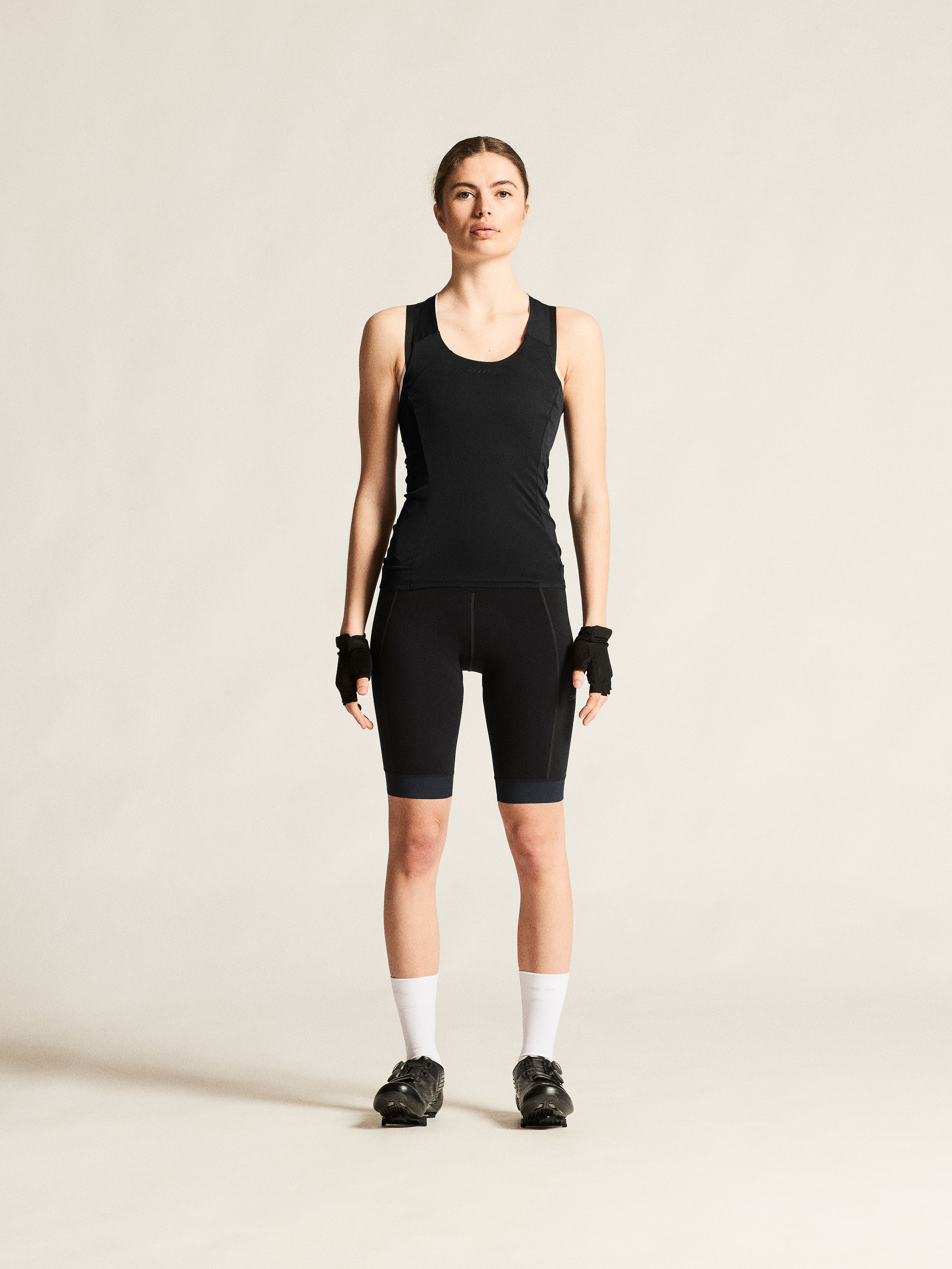 142808-Craft-endur-cargo-c3-fietsbroek-kort-dames-black-afbeelding-3