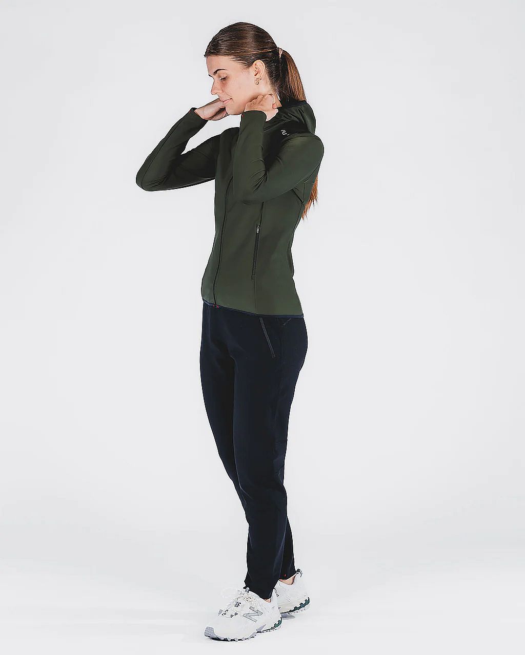 94862-Fusion-Recharge-Hoodie-donkergroen-dames-afbeelding-3