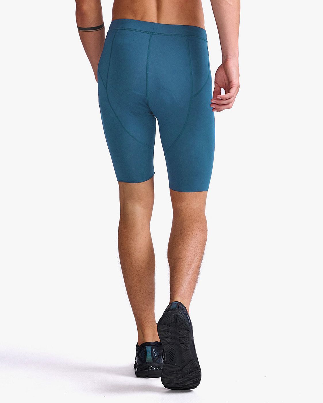 97903-2XU-Aero-9-inch-tri-shorts-blauwwit-heren-afbeelding-3