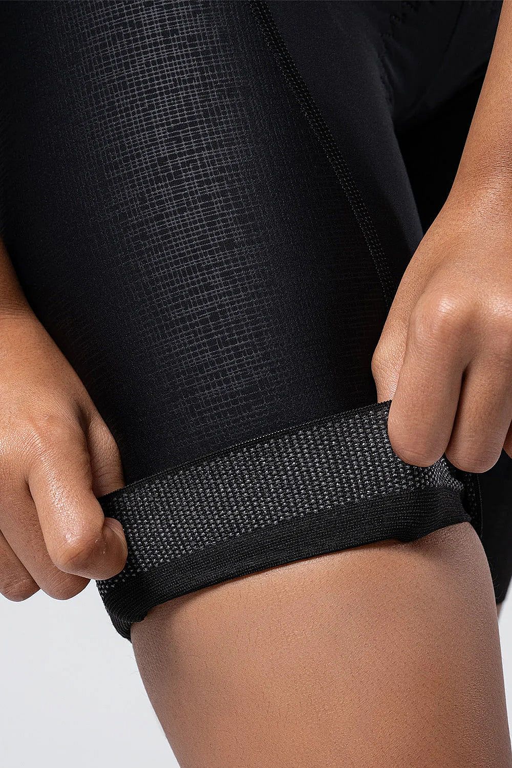 114140-Gobik-Bib-Short-Absolute-6.1-zwart-dames-afbeelding-7