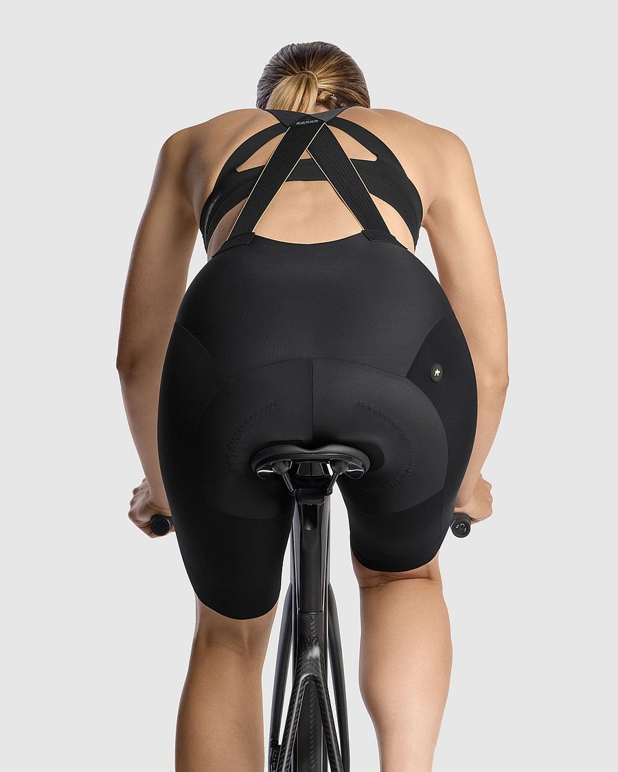 112524-Assos-Dyora-RSV-bibshort-S11-zwart-dames-afbeelding-5