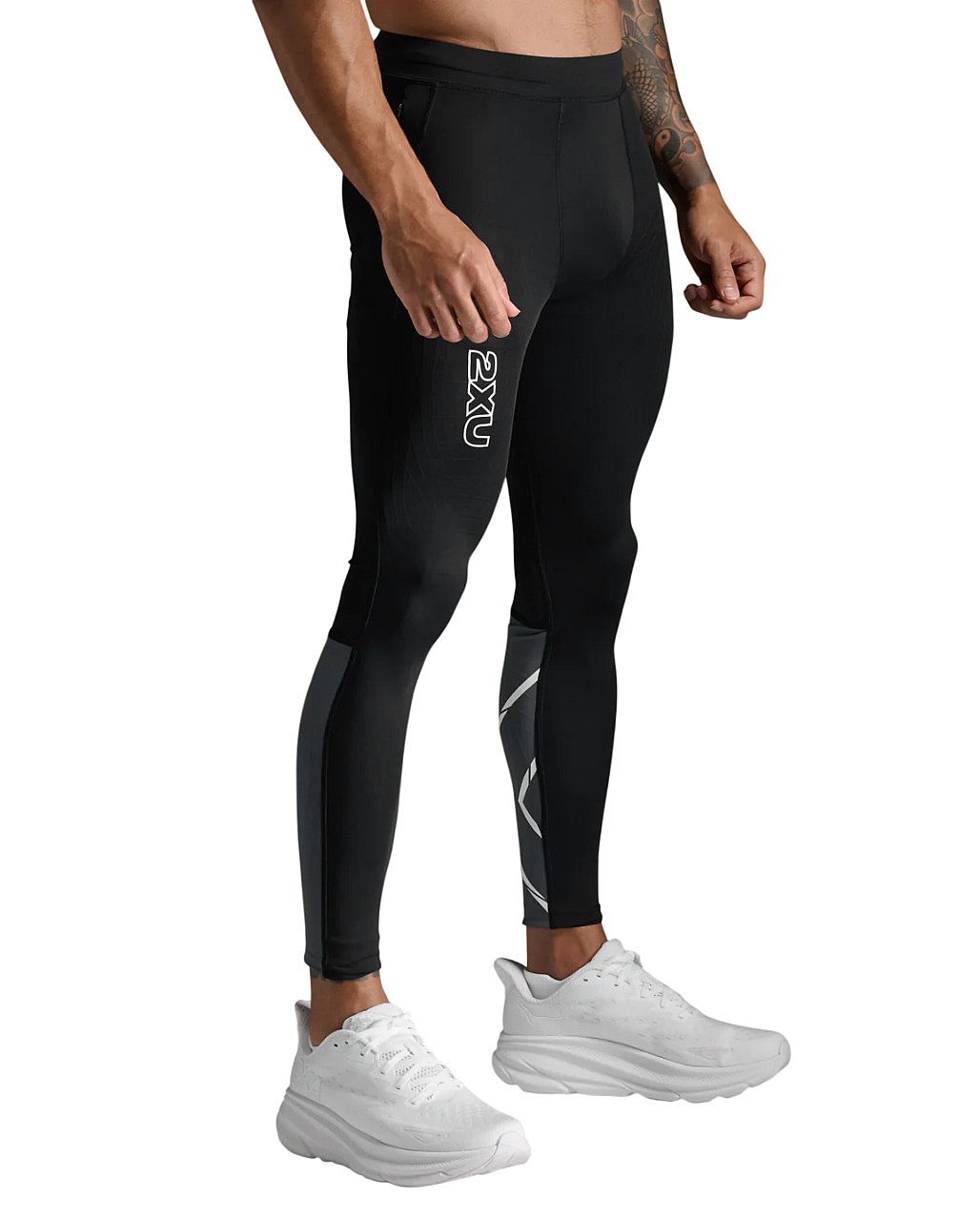 113541-2XU-Light-Speed-React-Compression-hardloopbroek-BlackWhite-Reflective-Heren-afbeelding-1