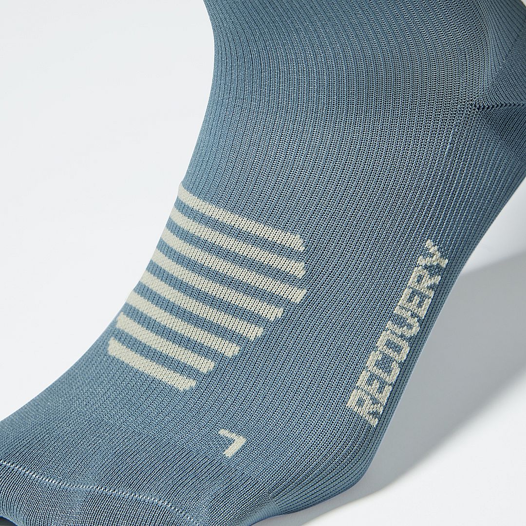 116121-Stox-Recovery-Socks-grijsbeige-dames-afbeelding-5