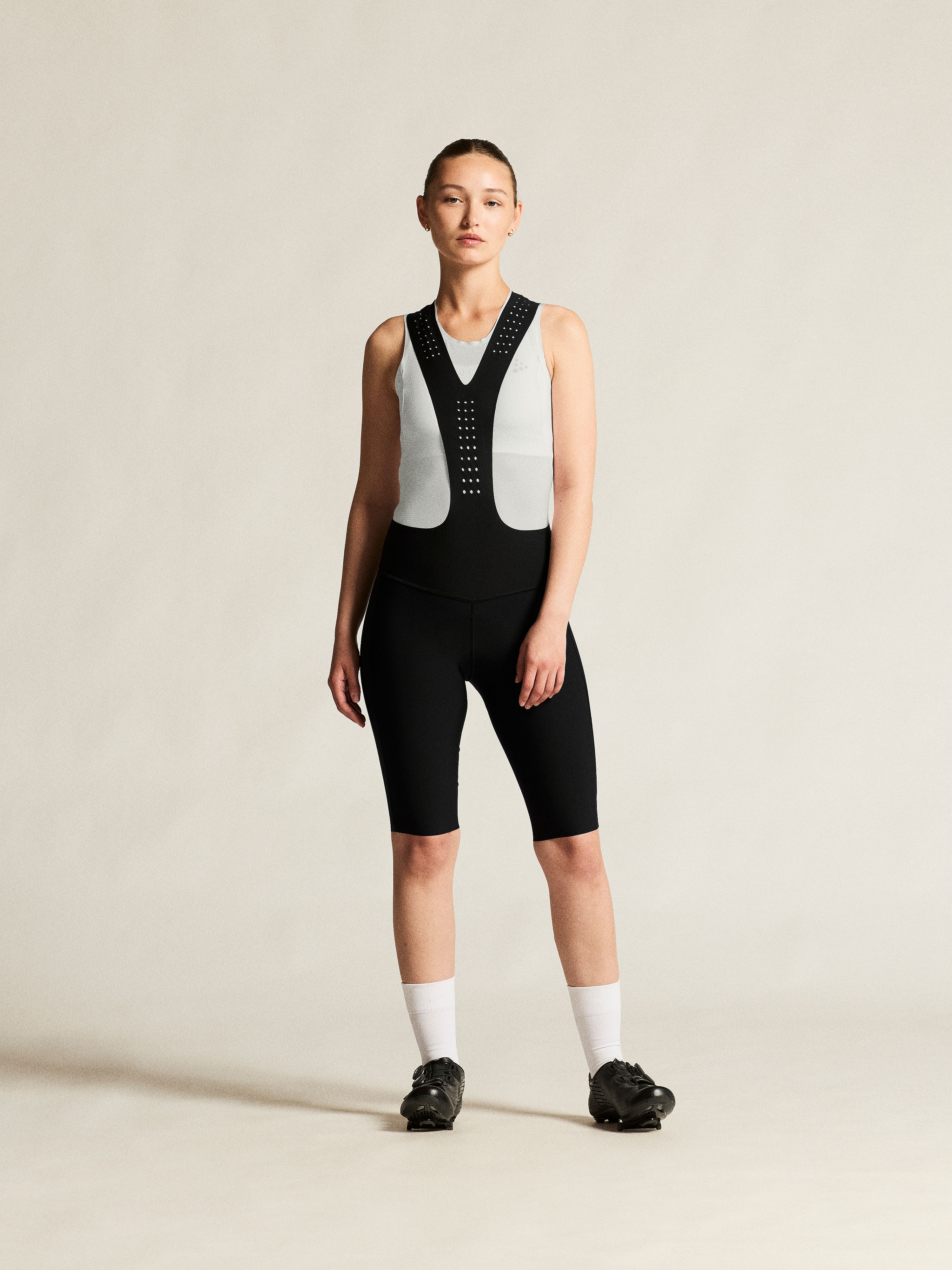 143148-Craft-endur-aero-c1-fietsbroek-kort-dames-black-afbeelding-3
