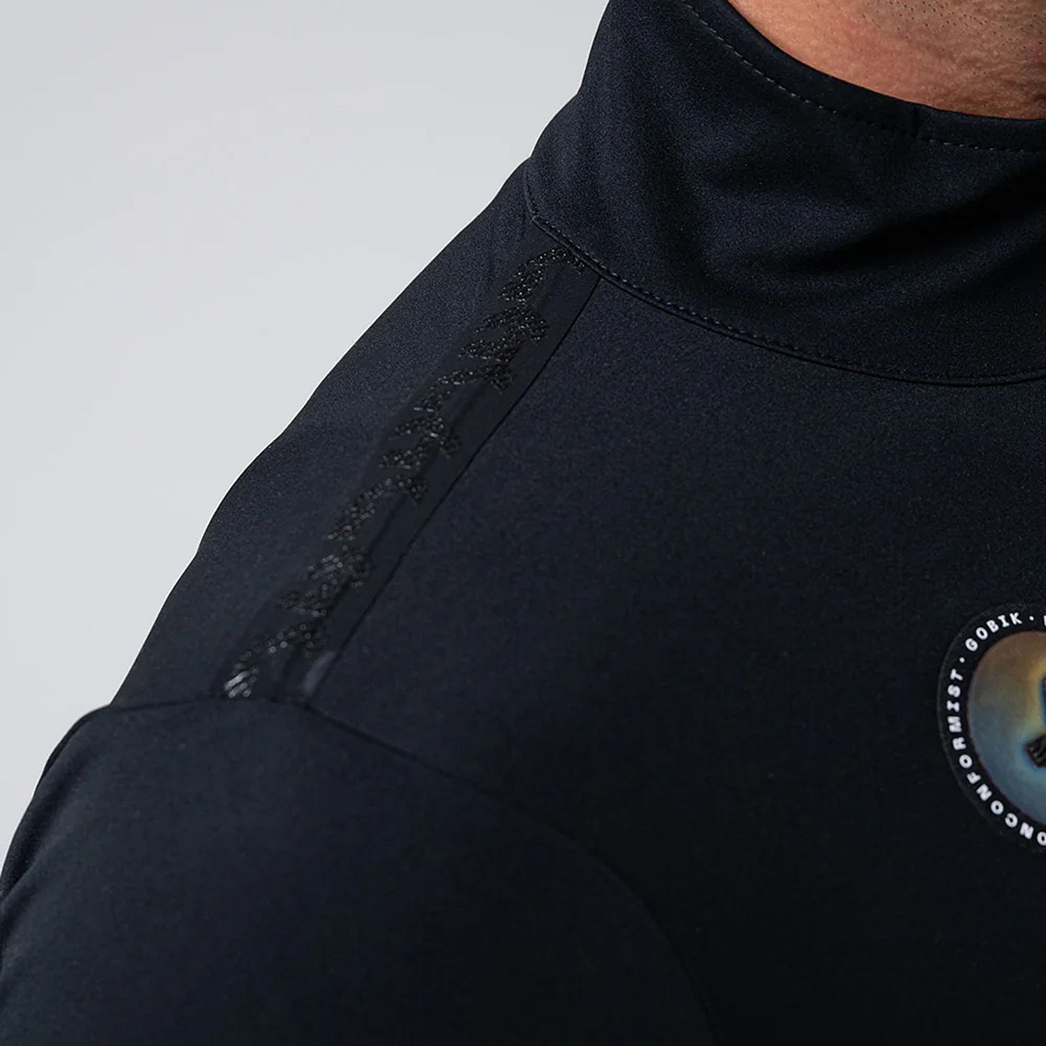 106021-Gobik-Envy-2.0-Jet-Black-fietsjas-korte-mouw-heren-afbeelding-3