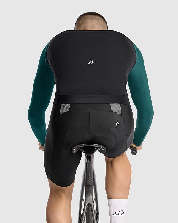 118650-Assos-Mille-GTS-springfall-S11-gilet-zwart-heren-afbeelding-7